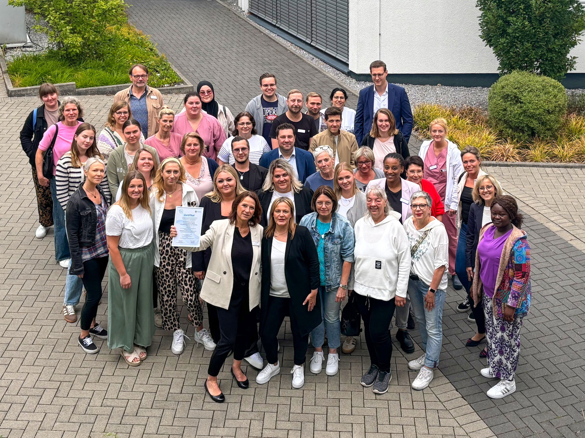 Pflegedirektion freut sich über das Zertifikat "PflegeAttraktiv"